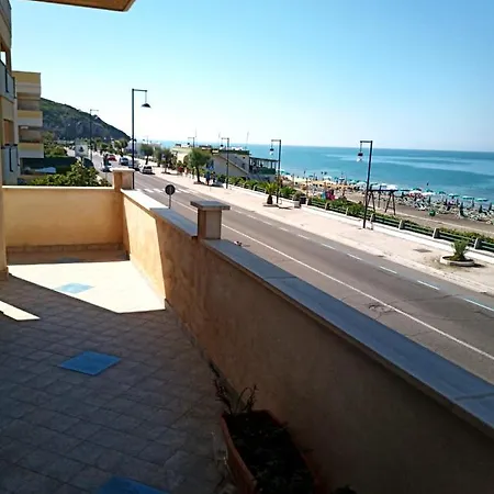 Camera Con Vista Appartamento