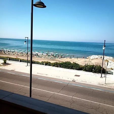Camera Con Vista Appartamento *